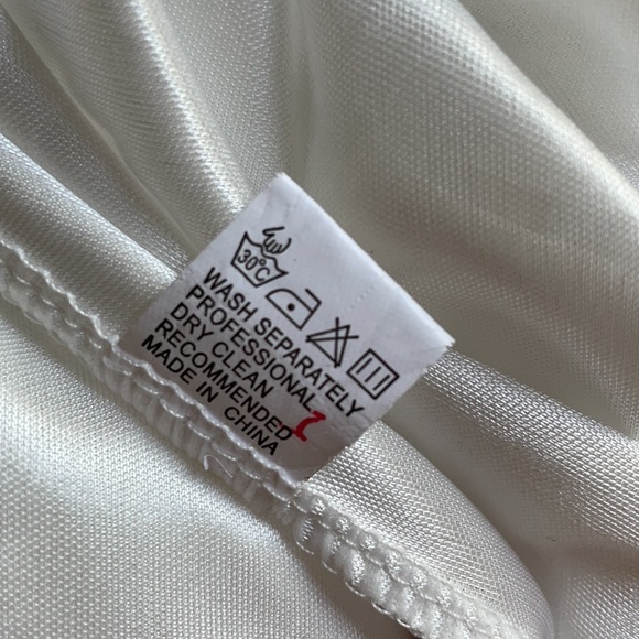 Cute off-shoulder summer white dress - Picture 10 of 12